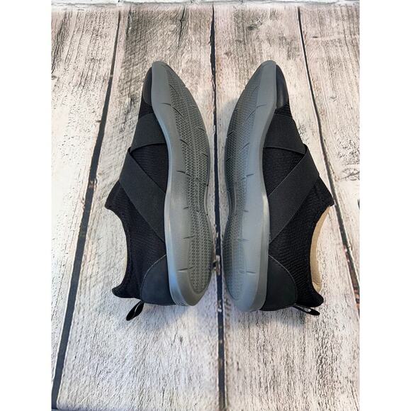 CROCS Women’s Black Swiftwater Cross-Strap Static Slip-Ons / Size: W8 - Picture 4 of 10